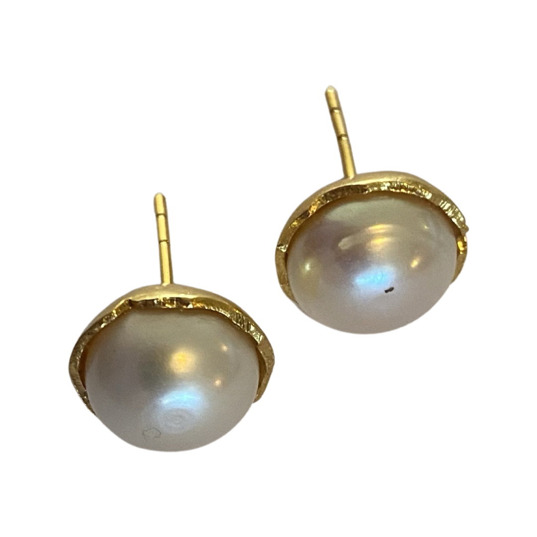 Zoe Pearl Stud