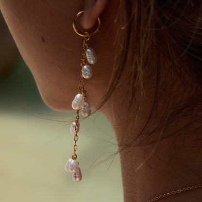Tania Claire Australia Ondine Earrings: delicate gold chain drop earrings with multiple small freshwater pearls.