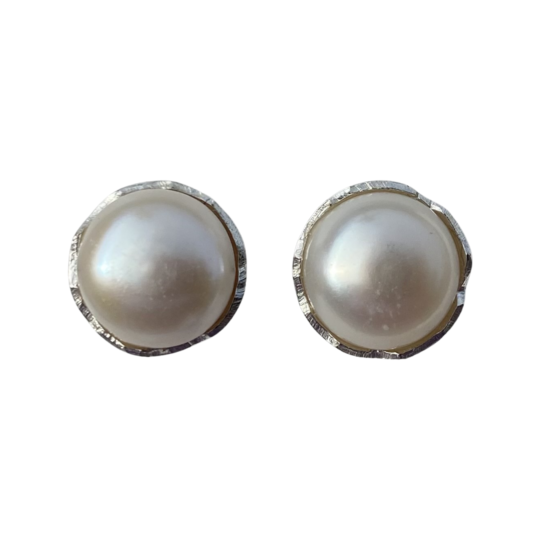 Zoe Pearl Studs in Silver