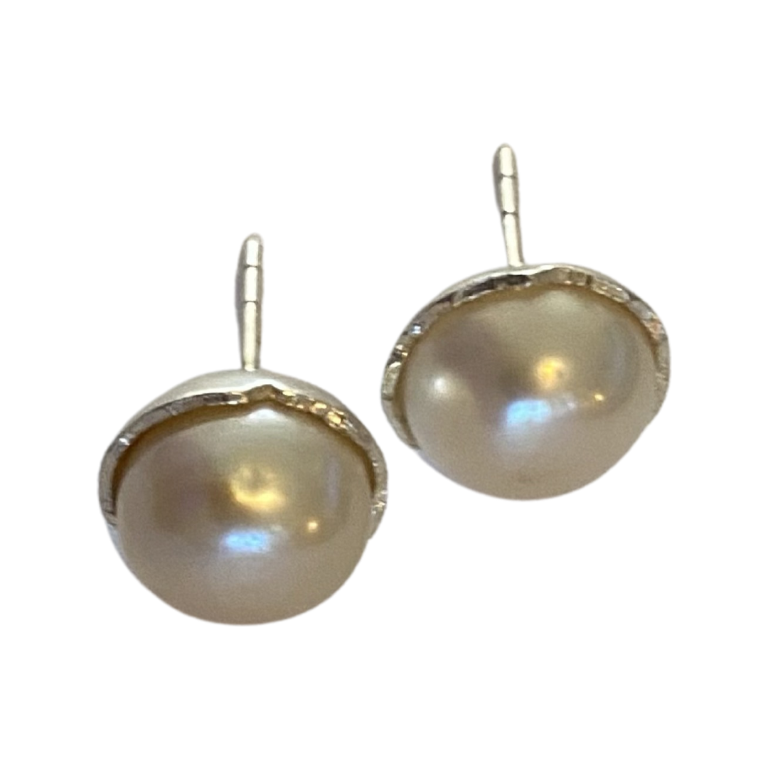 Zoe Pearl Studs in Silver